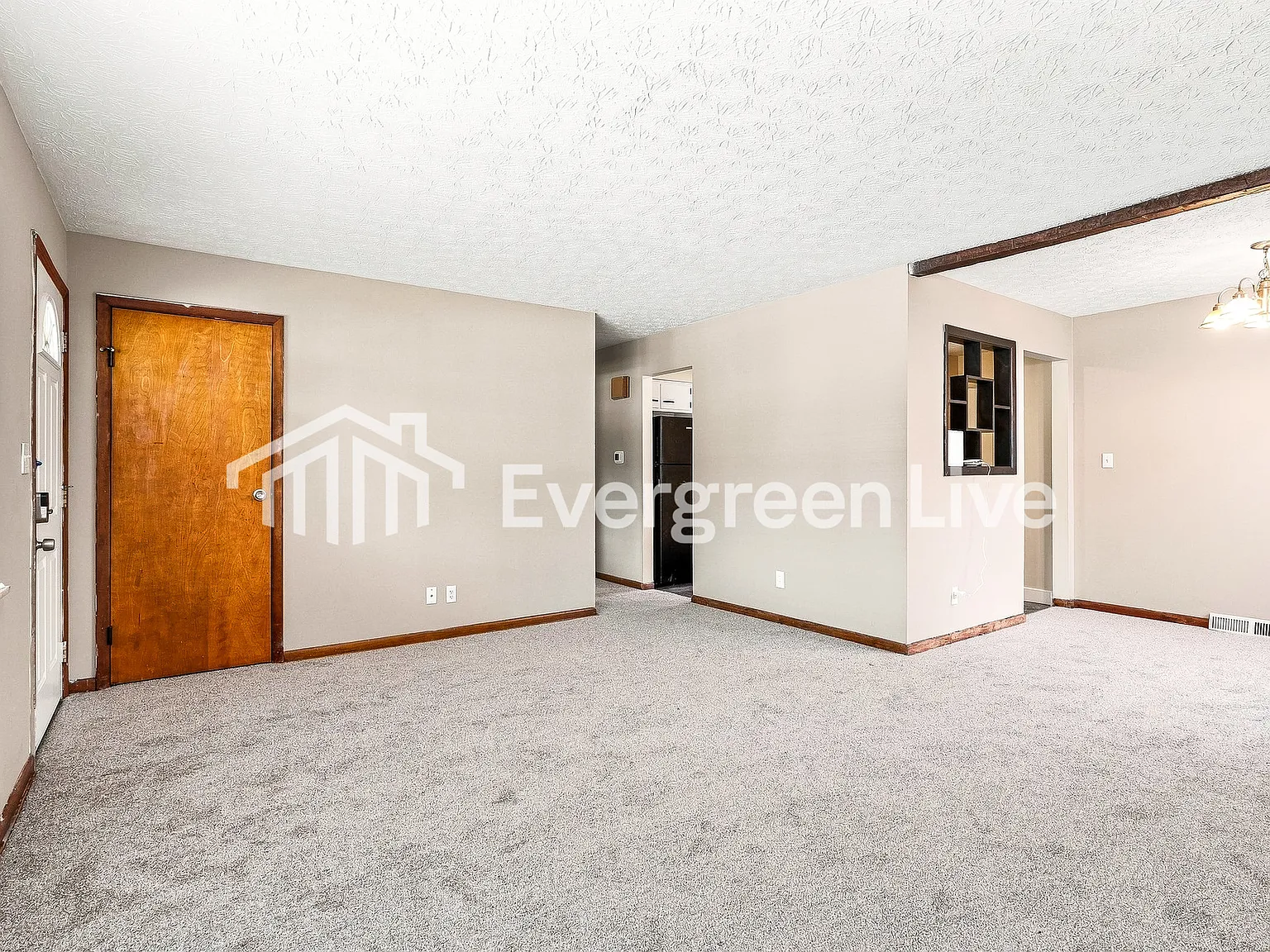 3 bed, 1.5 bath, 1118 sqft, $1,445 — Photo 3