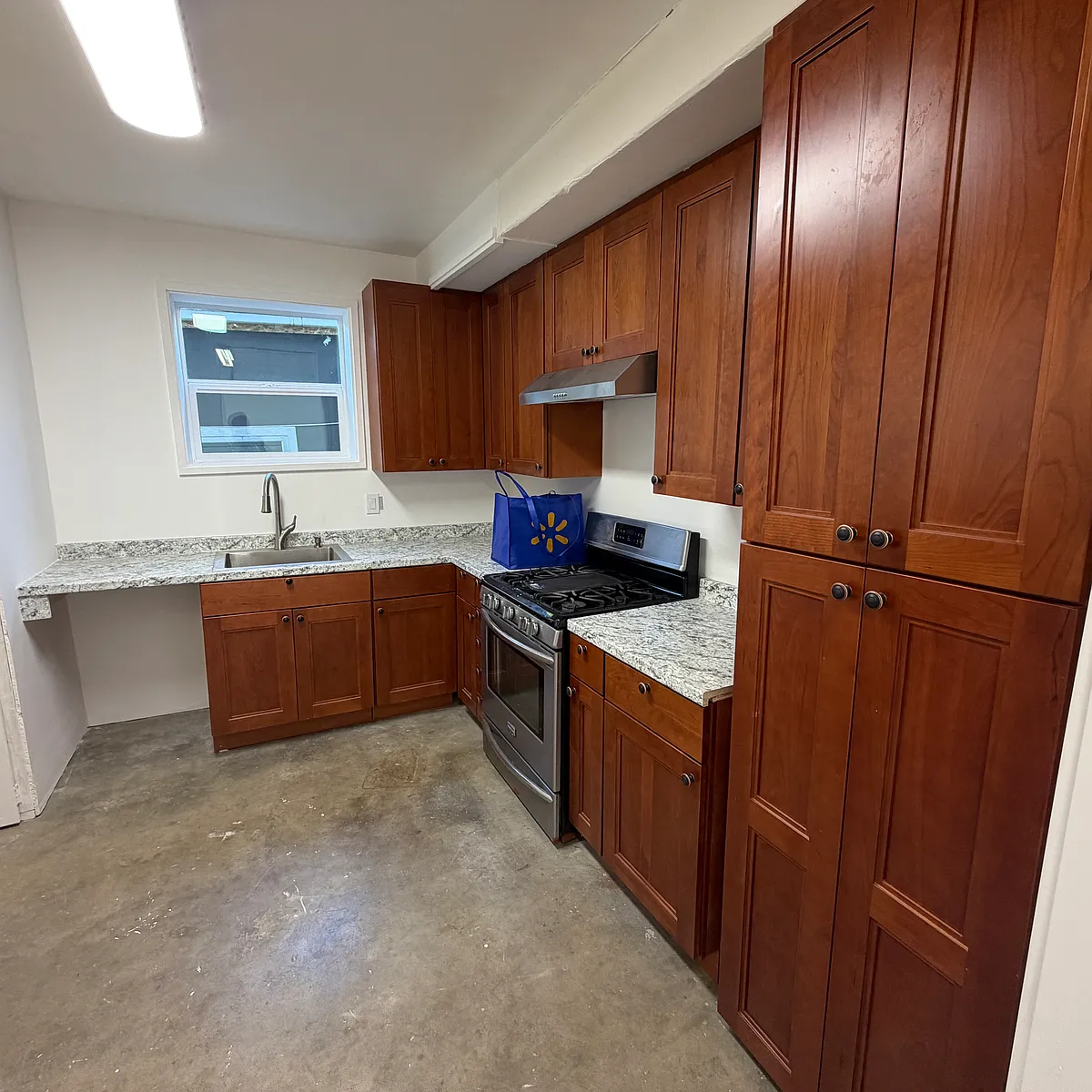Building Photo - 1423 S 220th St