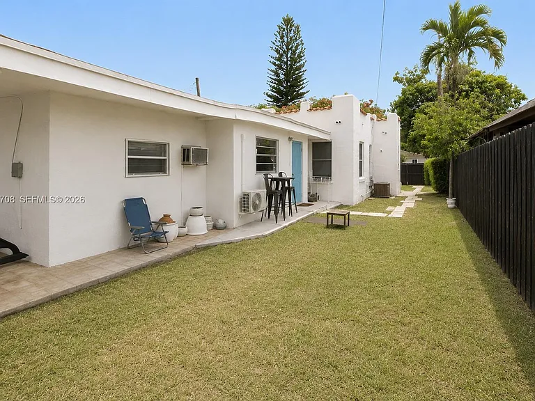 2272 SW 11th Ter — Photo 18