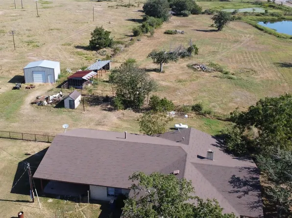 1080 County Road 213, Giddings, TX 78942