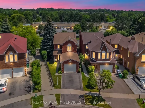 76 Leeward Dr, Brampton, ON L6S 5V8