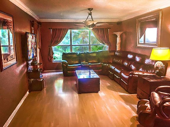 4th image of 10341 NW 11th Ct