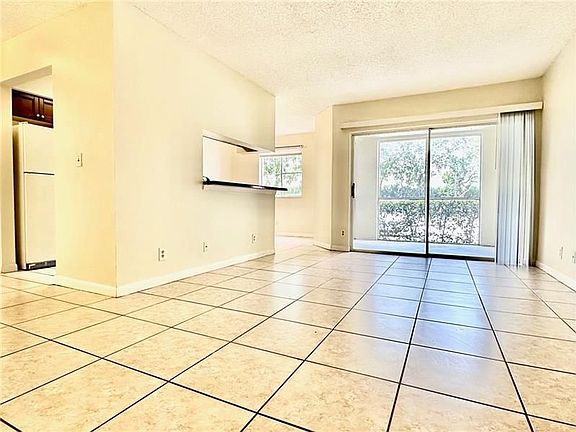 4th image of 9811 Westview Dr APT 912