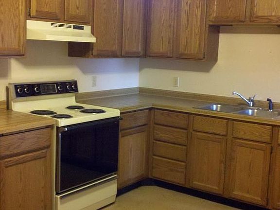 2nd image of 1108 W Hamilton Ave #7