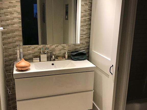 5th image of 1265 N Elizabeth St APT 204