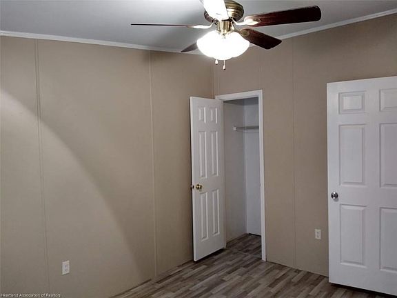 3rd image of 3413 Gould Ave