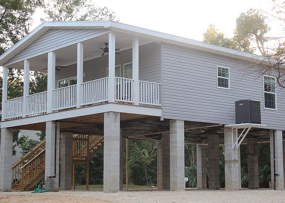 1st image of 3725 N Suwannee Poin