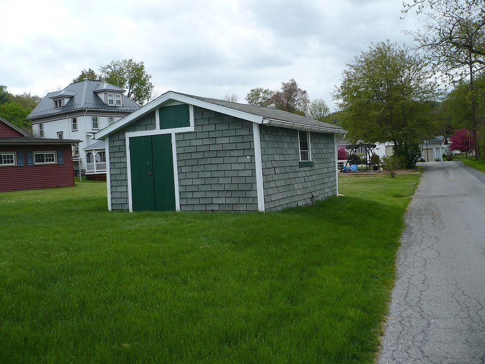 2nd image of 222 Taylor
