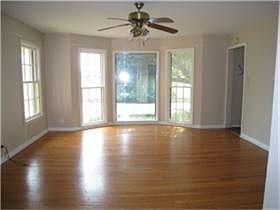 5th image of 310 Crescent Dr