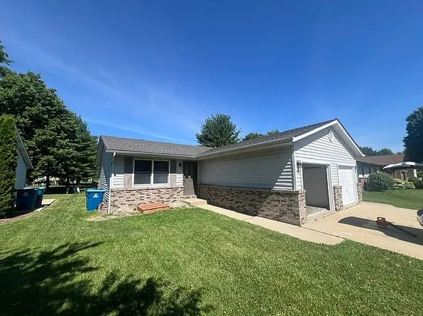 70 Sunset Dr, Highland, IL 62249