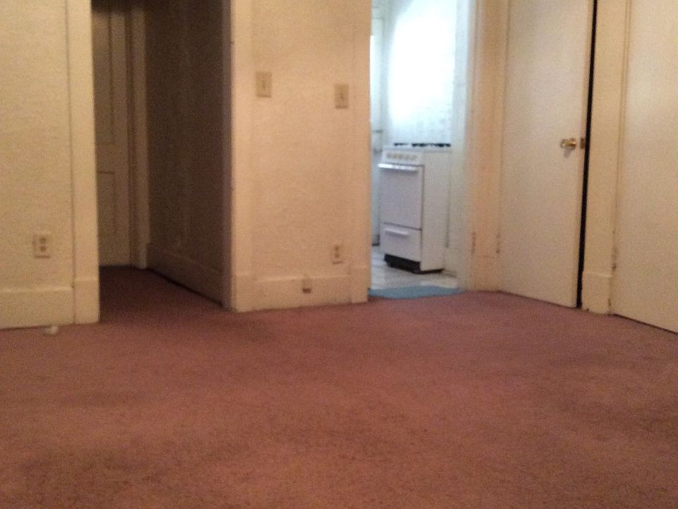 1st image of 300 S 16th St APT 104