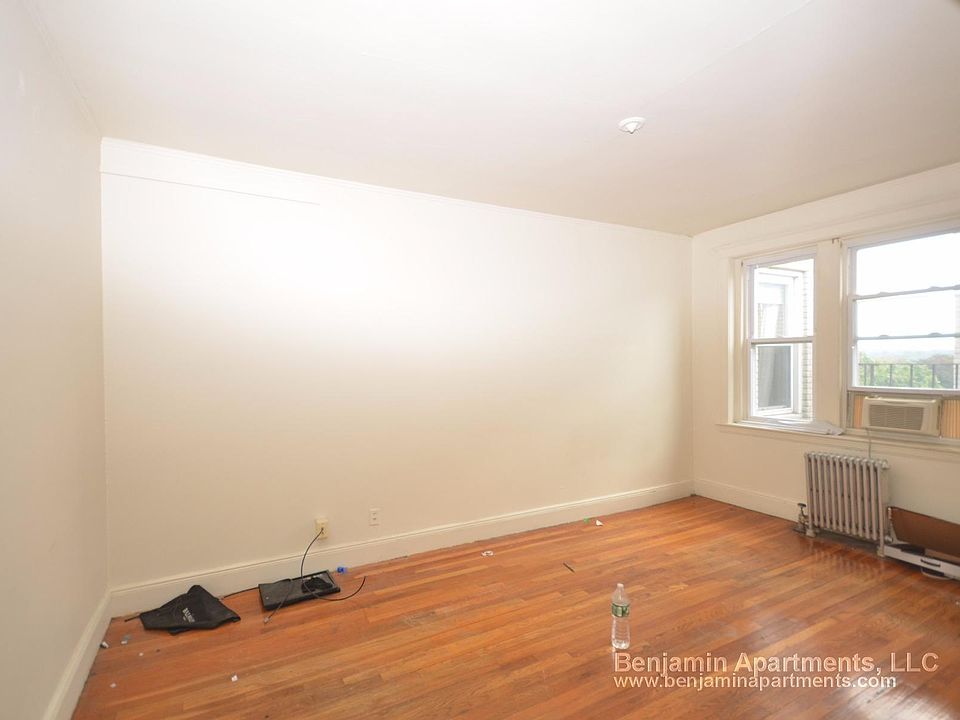 2nd image of 1810 Commonwealth Ave APT 33E