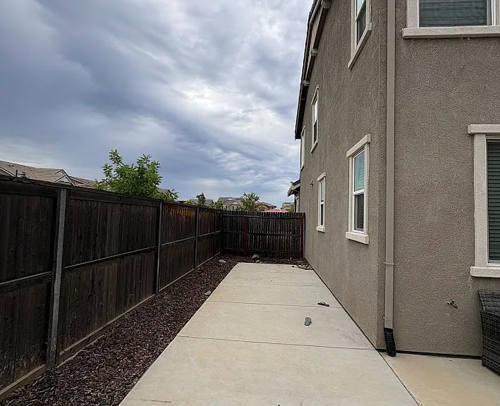 4221 Emerald Gate Ln — Photo 4