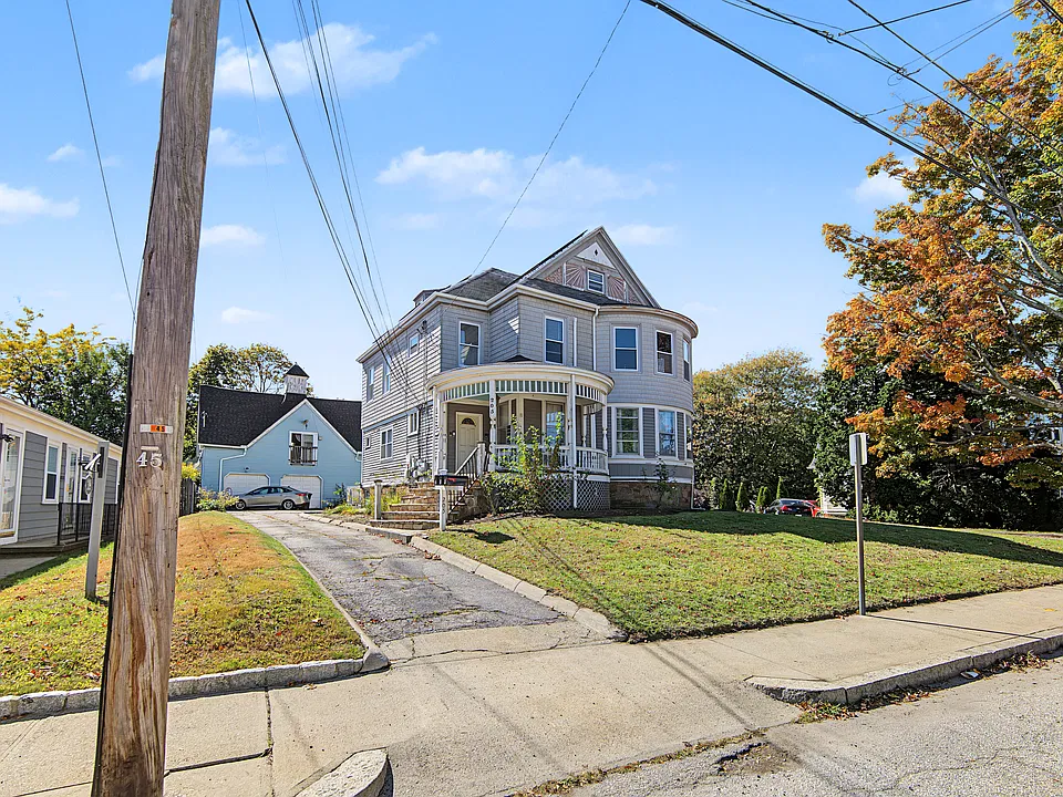 205 Waterman Ave #2