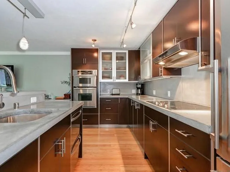 6225 Lake Washington Blvd NE #203 — Photo 2