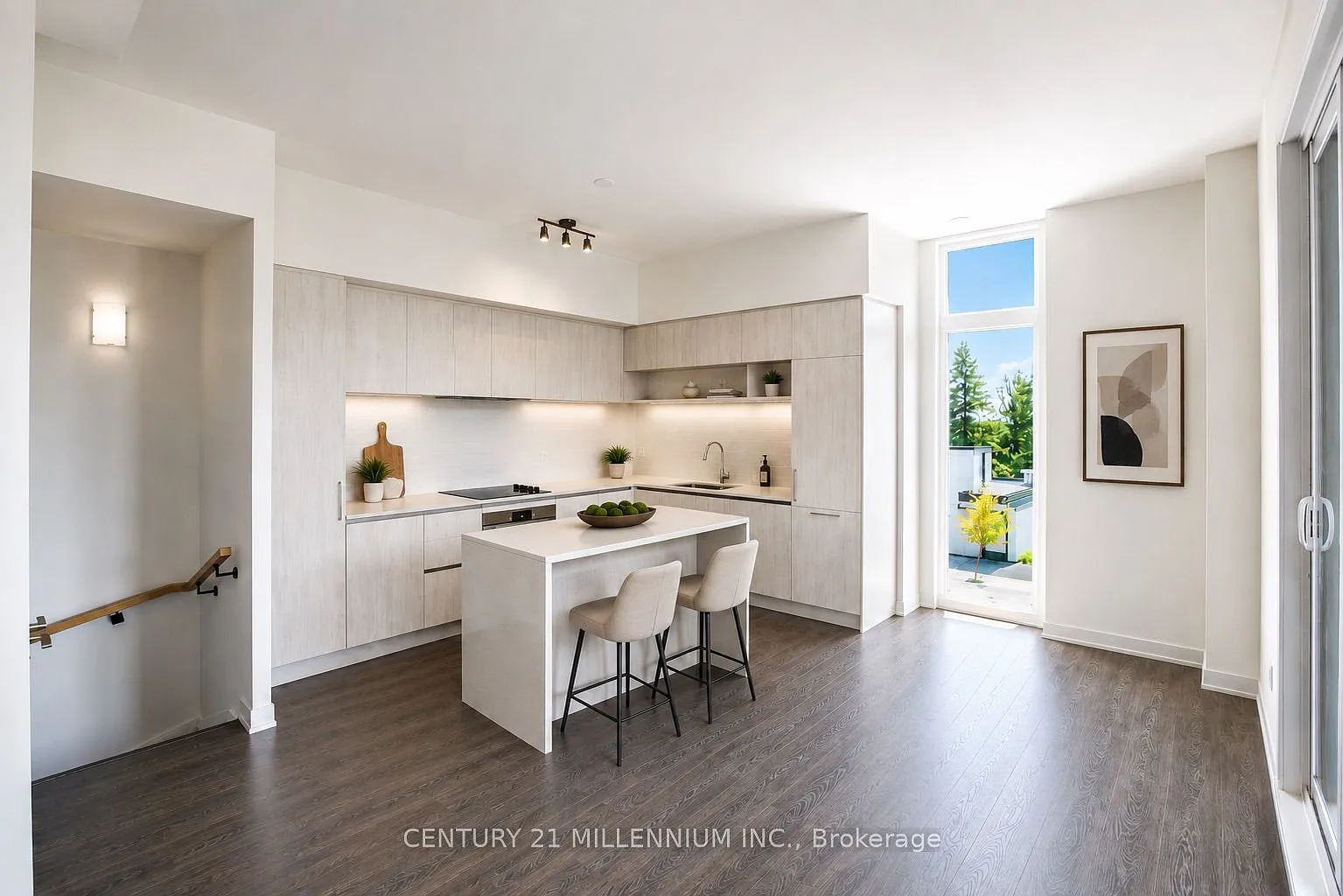3 bed, $3,500 — Photo 3
