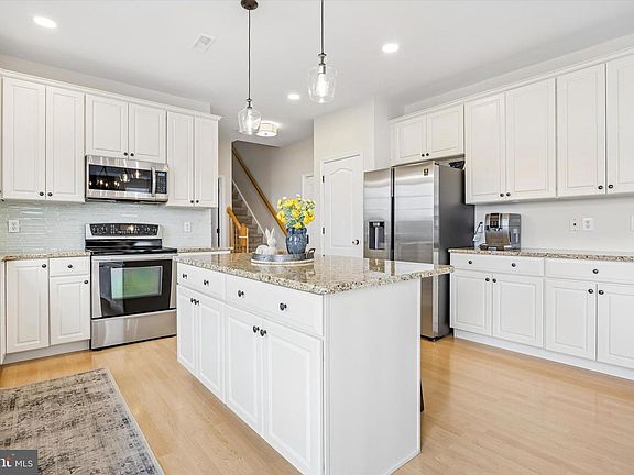 5th image of 178 Westbrook Rd