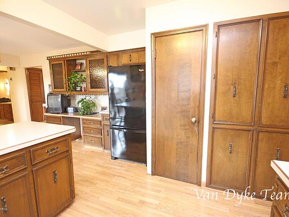 3rd image of 4574 41st St SW