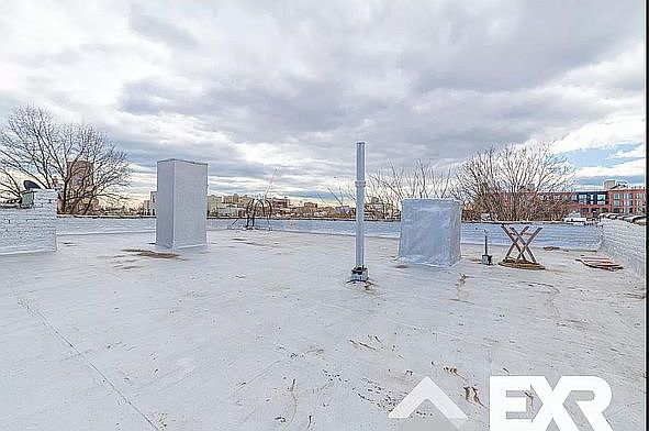 2nd image of 600 Park Pl #6E