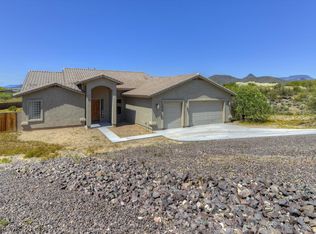 1416 E Breezy Ct, Phoenix, AZ 85086