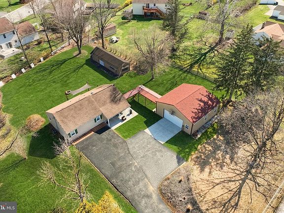 3rd image of 776 Church Rd