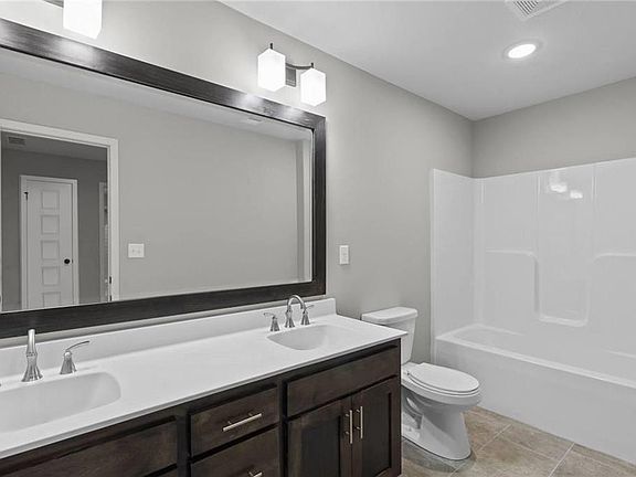 4th image of 1294 NW Hickorywood Ct