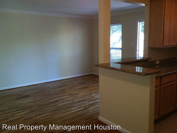2nd image of 1523 Heights Blvd APT 10