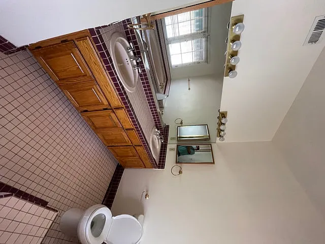10808 Ashton Ave — Photo 5