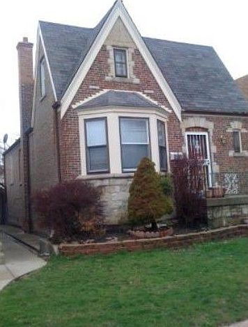 1st image of 2842 N Melvina Ave