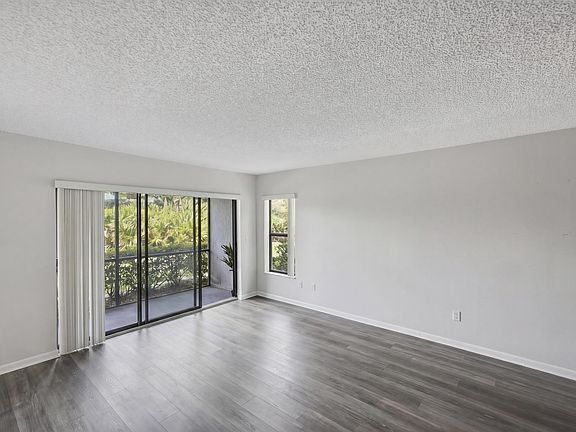 4th image of 2702 SW Matheson Avenue #113-f1