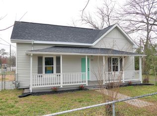 305 Providence Rd, Gaffney, SC 29341