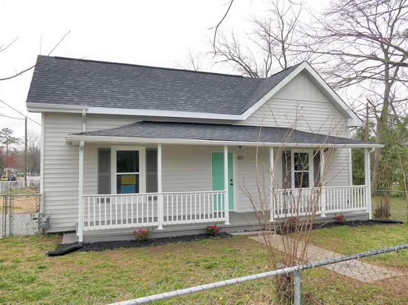 305 Providence Rd, Gaffney, SC 29341