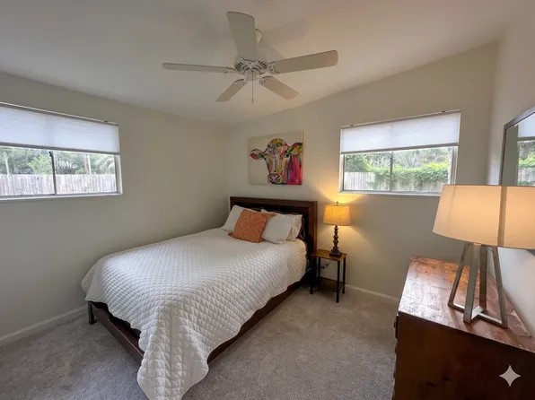 1003 Broad River Dr, Beaufort, SC 29906