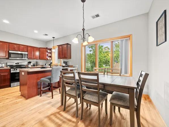 2705 E 28th St, Minneapolis, MN 55406