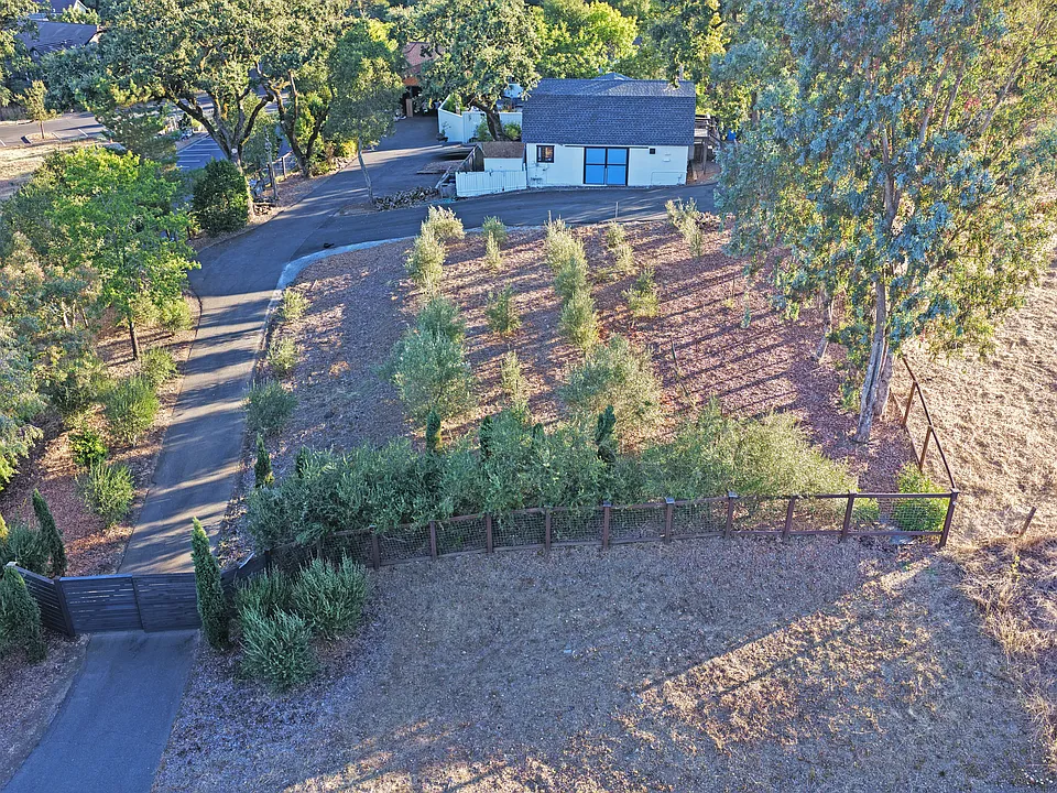 5644 Sonoma Hwy #B