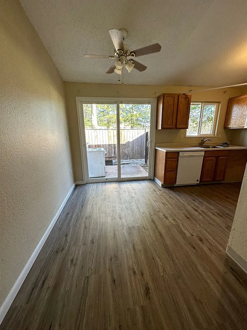 18770 NW Shadow Lane- Rock Creek Duplex — Photo 2