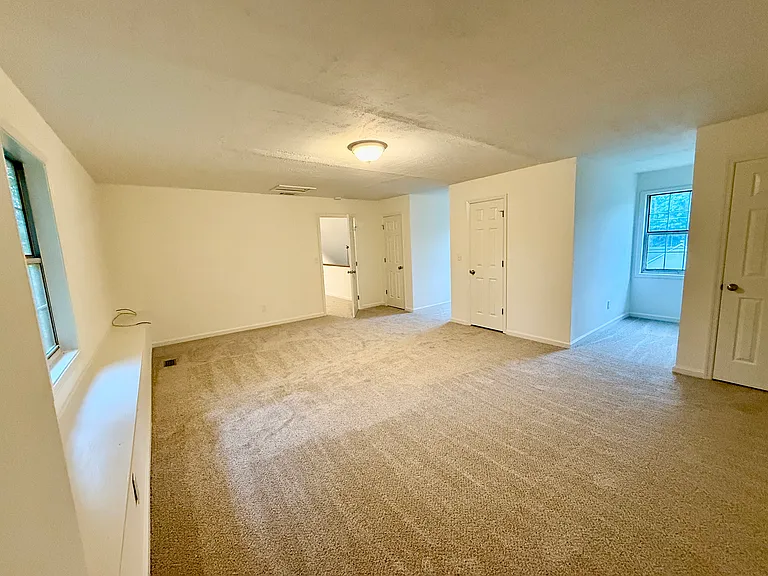 5012 Evelyn Way — Photo 18