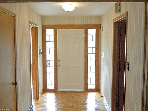 3rd image of 5860 Graydon Dr