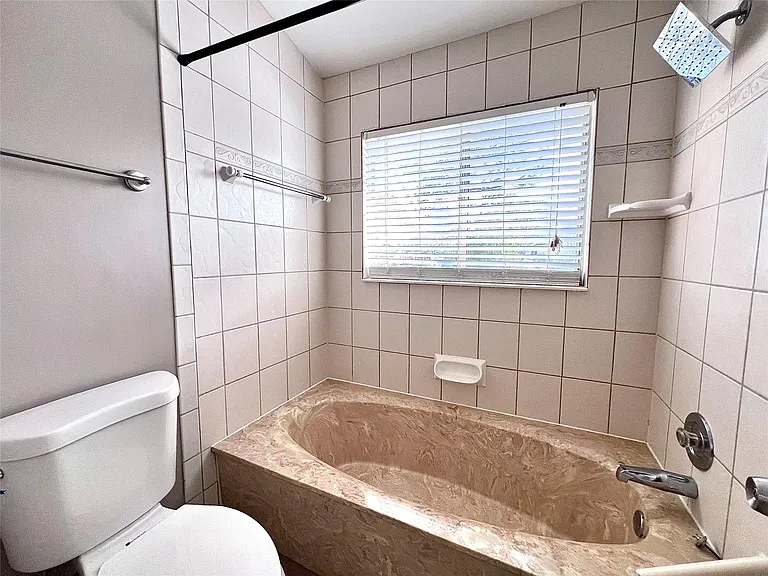 2246 Discovery Cir — Photo 24