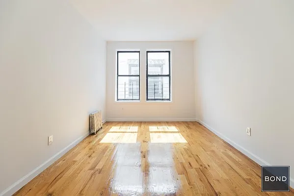 Rented by Bond New York | media 17