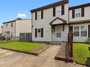 560 Davis St, Virginia Beach, VA 23462