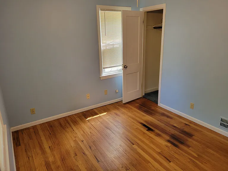 6720 Floyd St — Photo 17