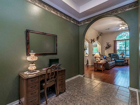 5th image of 324 Colony Creek Dr