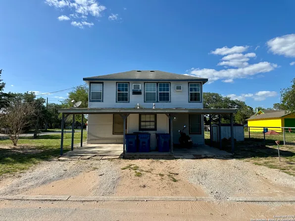 545 A&B Bensdale, Pleasanton, TX 78064