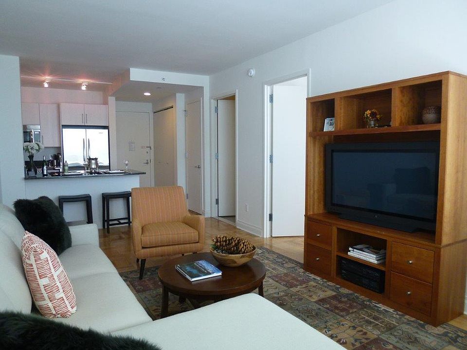 1st image of 1510 Lexington Ave APT 5H
