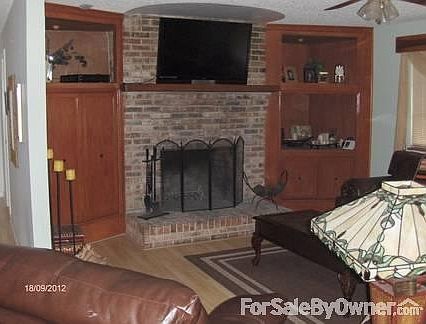 5th image of 270 Hickory Ave