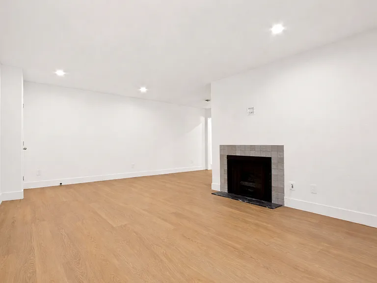 11737 Courtleigh Dr. — Photo 6