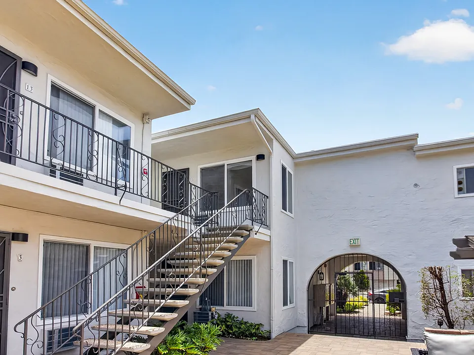 Casa Grande Apartments
