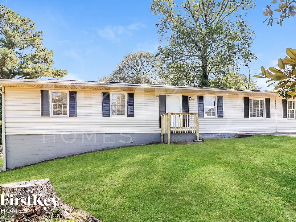 4162 McClesky Dr NE