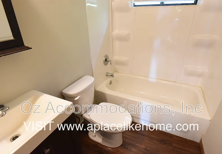 117 SE Greystone Dr — Photo 8